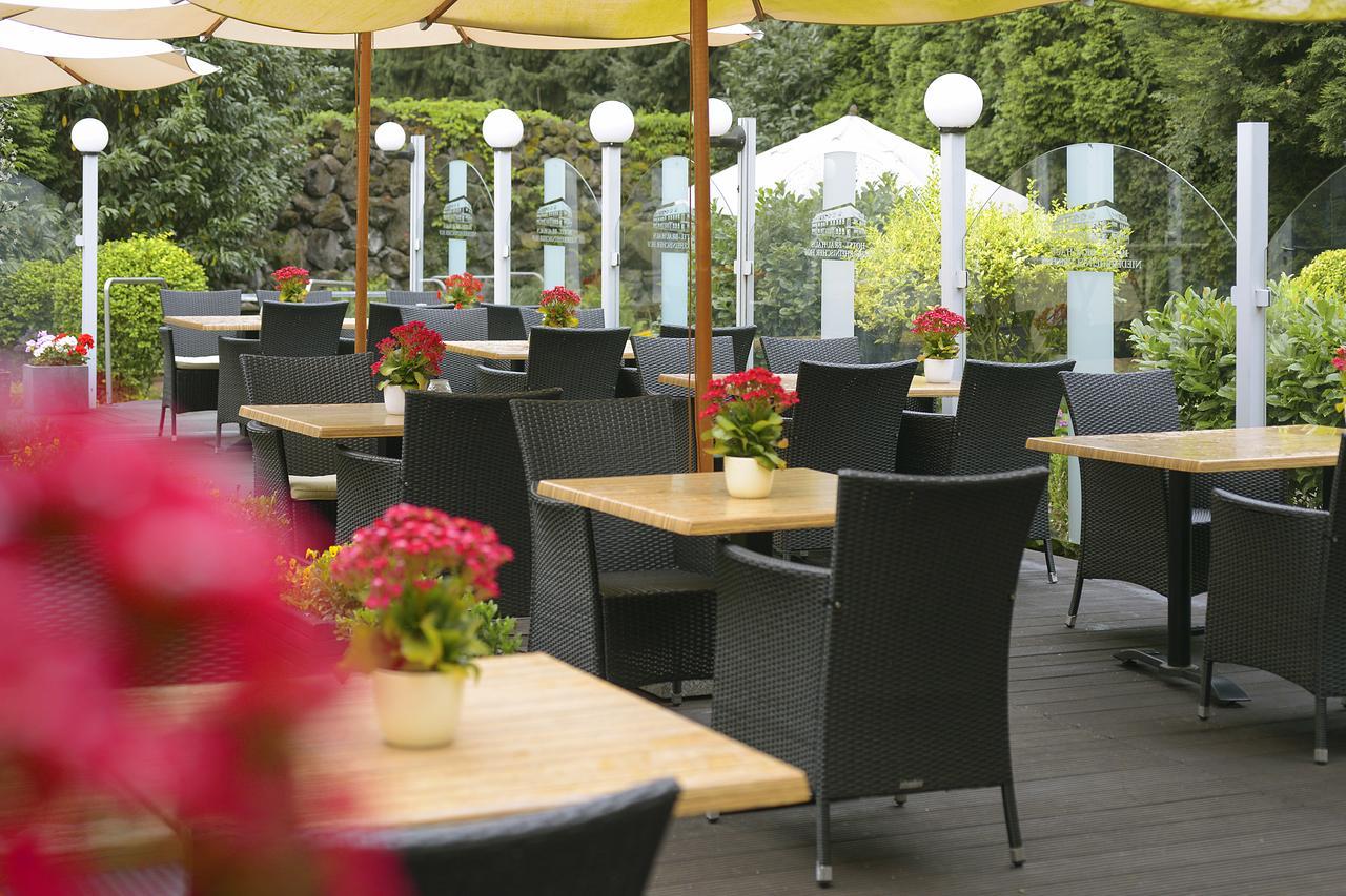 Hotel Celina Niederrheinischer Hof เครเฟลด์ ภายนอก รูปภาพ