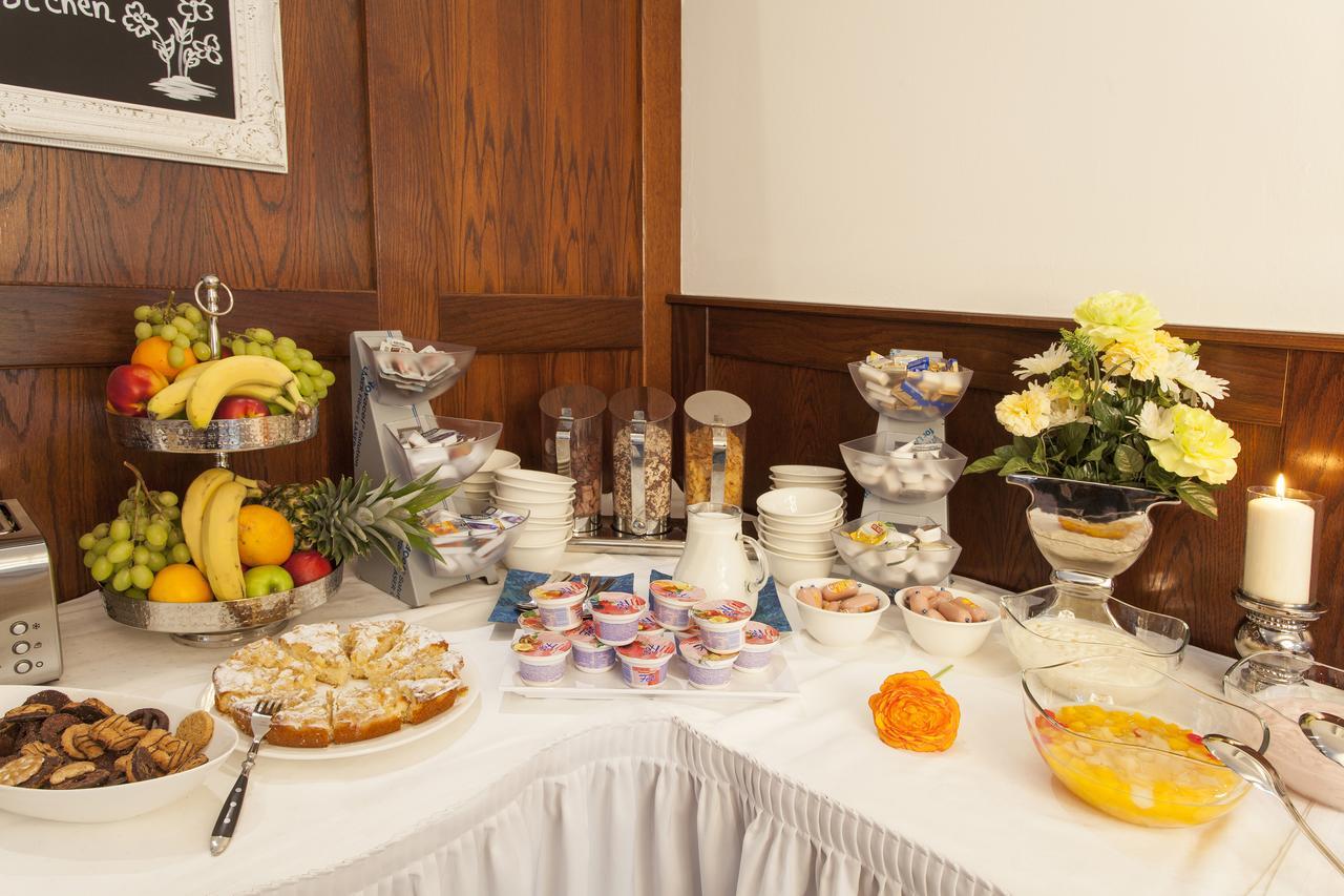 Hotel Celina Niederrheinischer Hof เครเฟลด์ ภายนอก รูปภาพ