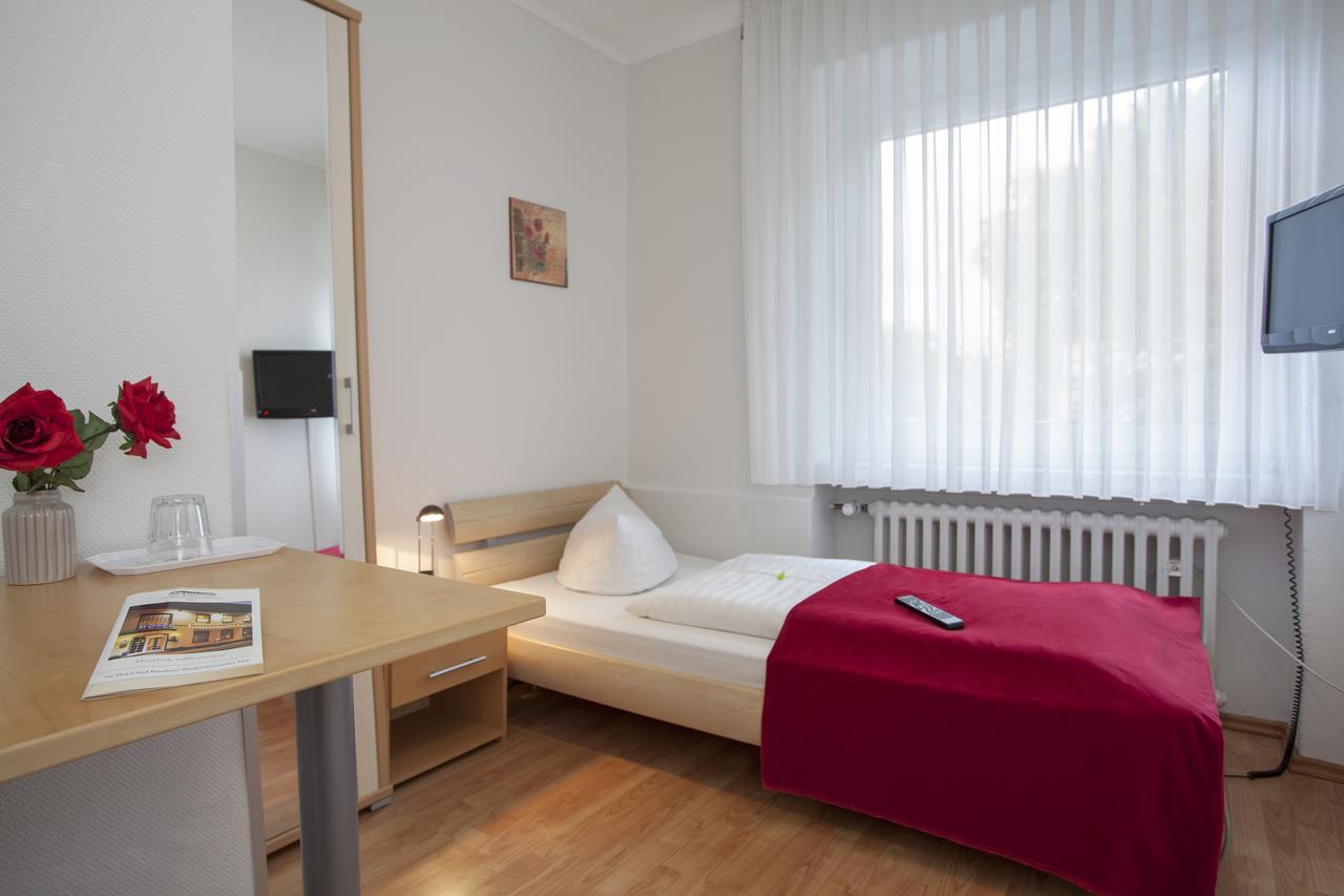 Hotel Celina Niederrheinischer Hof เครเฟลด์ ภายนอก รูปภาพ
