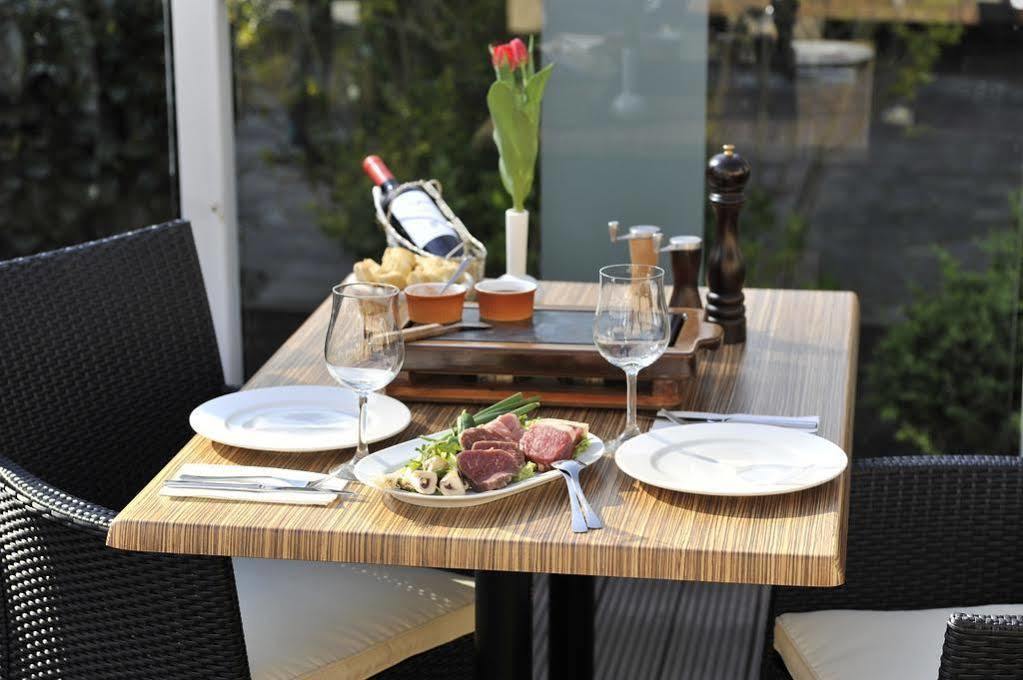 Hotel Celina Niederrheinischer Hof เครเฟลด์ ภายนอก รูปภาพ