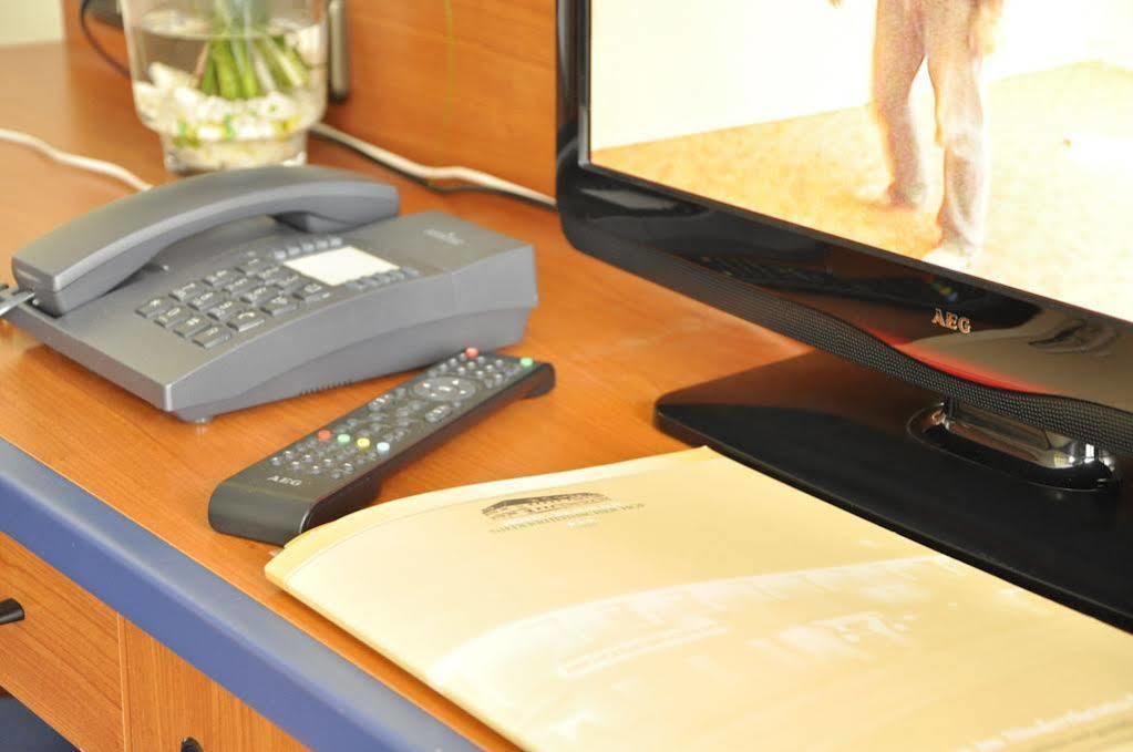 Hotel Celina Niederrheinischer Hof เครเฟลด์ ภายนอก รูปภาพ